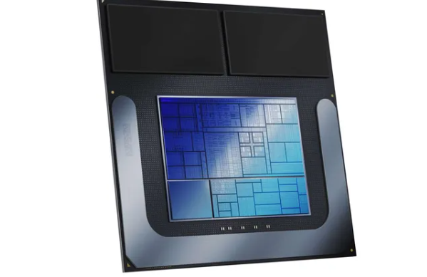 英特尔重磅推出Lunar Lake芯片,引领AI PC性能新纪元